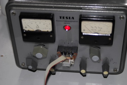 Tesla 372 transistor - ,
